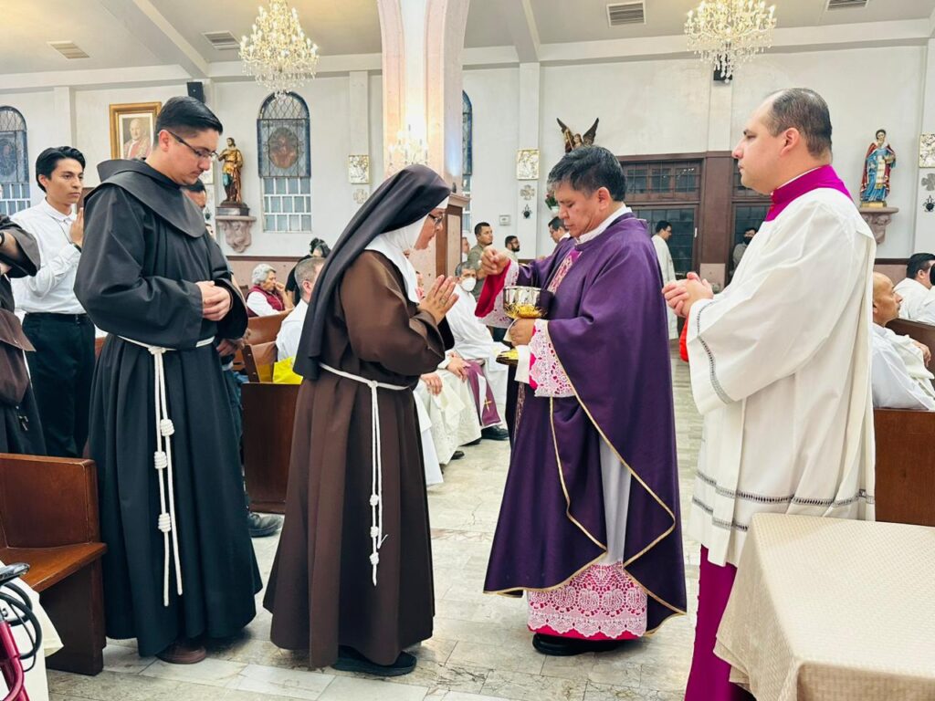 Peregrinación de Sacerdotes, Religiosos y Religiosas a Catedral